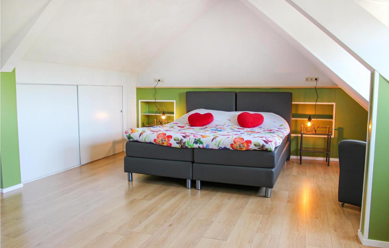 2 Bedroom Awesome Home In Udenhout Экстерьер фото