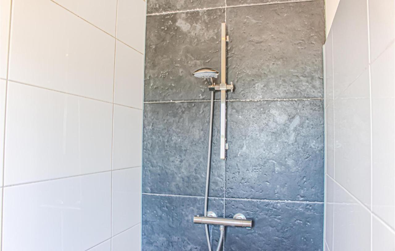 2 Bedroom Awesome Home In Udenhout Экстерьер фото